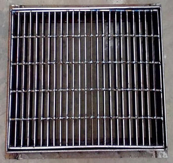 集水坑钢盖板采用钢格栅板焊接